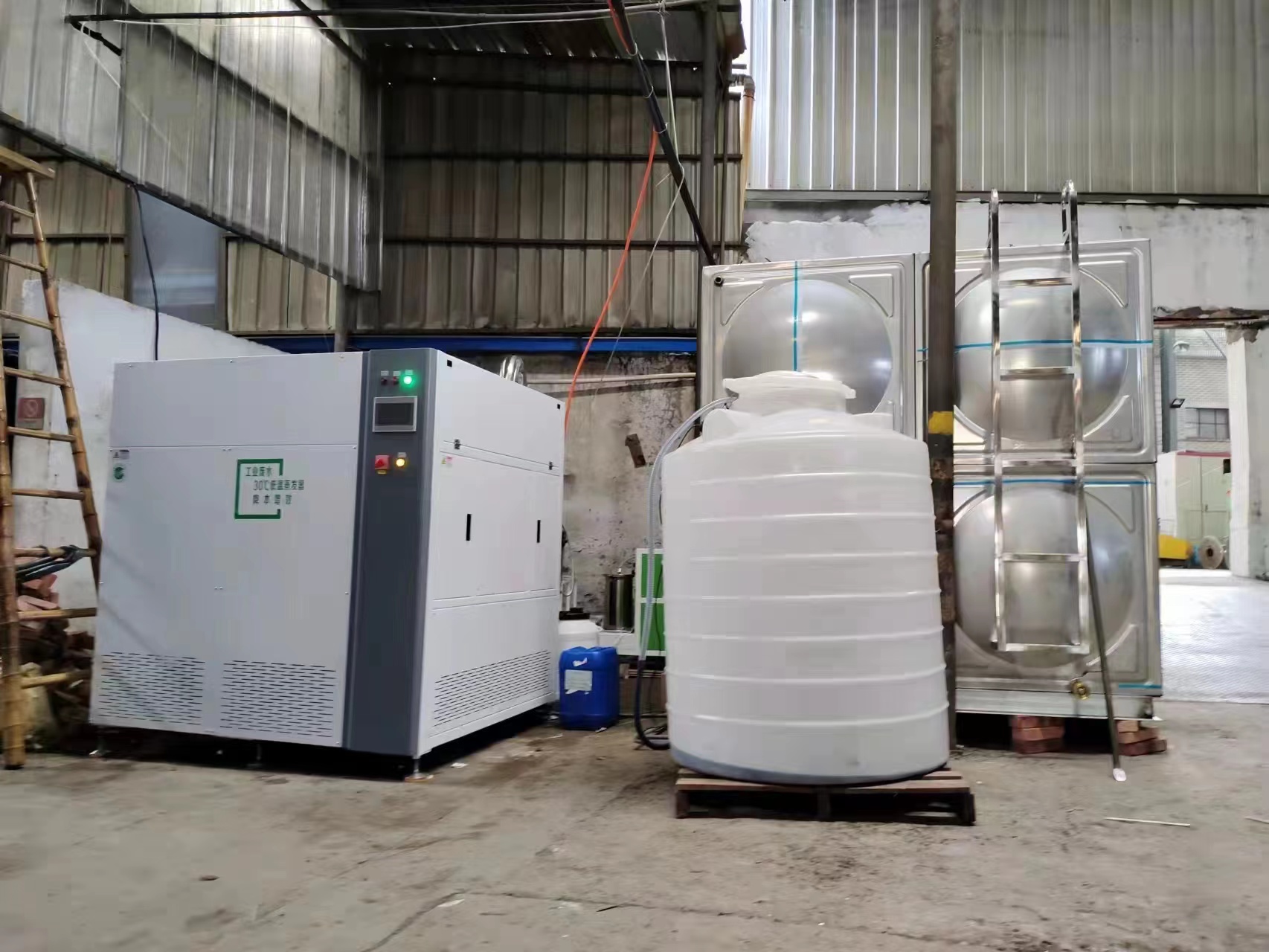 五金超聲波清洗機和超聲波清洗機有什么區別？